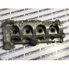Кришка головки блоку (клапанна) Toyota Avensis T25 2.2 D-4D 2003-2008 112010R010